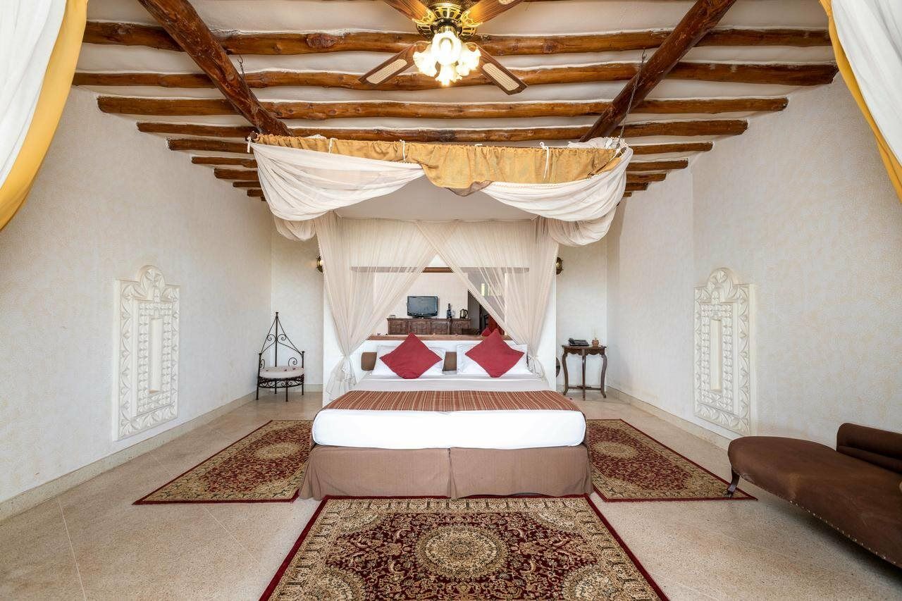 Hotel Karafuu Beach Resort ピングウェ エクステリア 写真